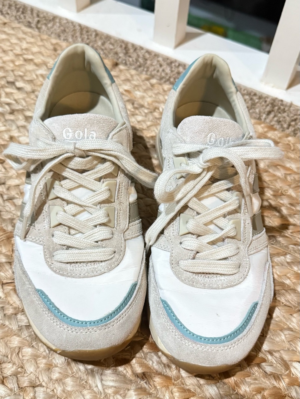 Gola Women's Cream & Light Blue Retro Trainer Sneakers